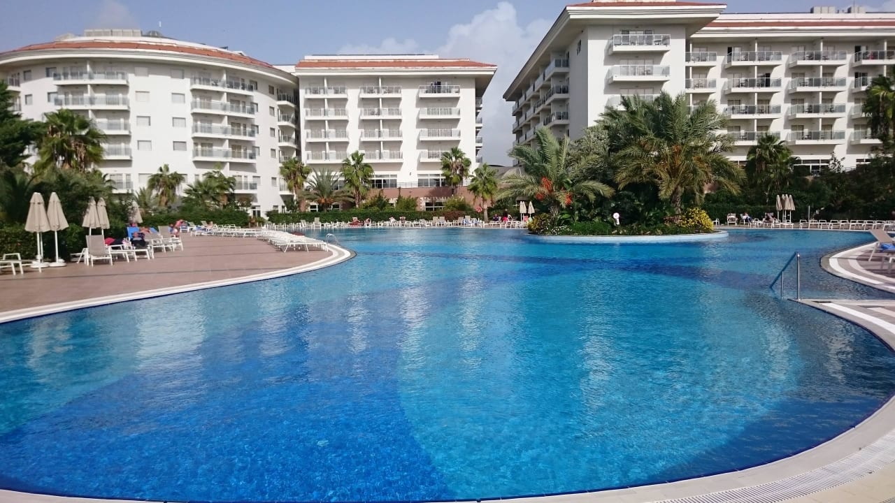 Einer von 2 großen Pools Seaden Sea World Resort & Spa