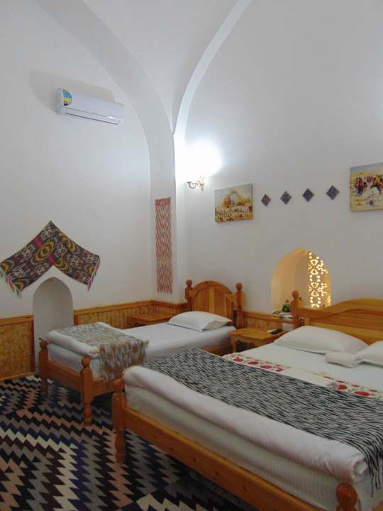Zimmer Madrasah Polvon-Qori Boutique