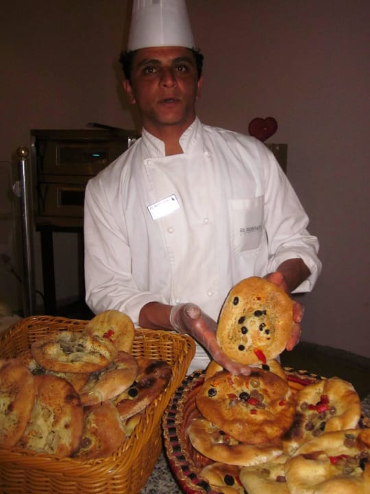 Pizza und frisch gebackenes Brot  leeecker Hotel El Mouradi Djerba Menzel