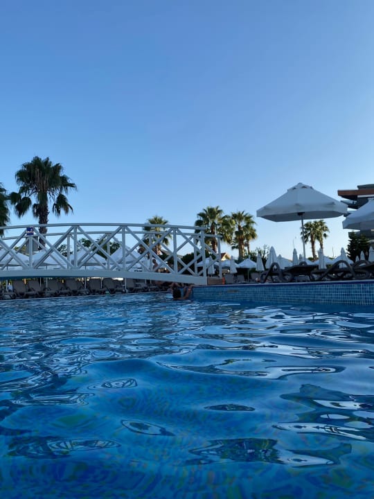 Pool Side Mare Resort & Spa