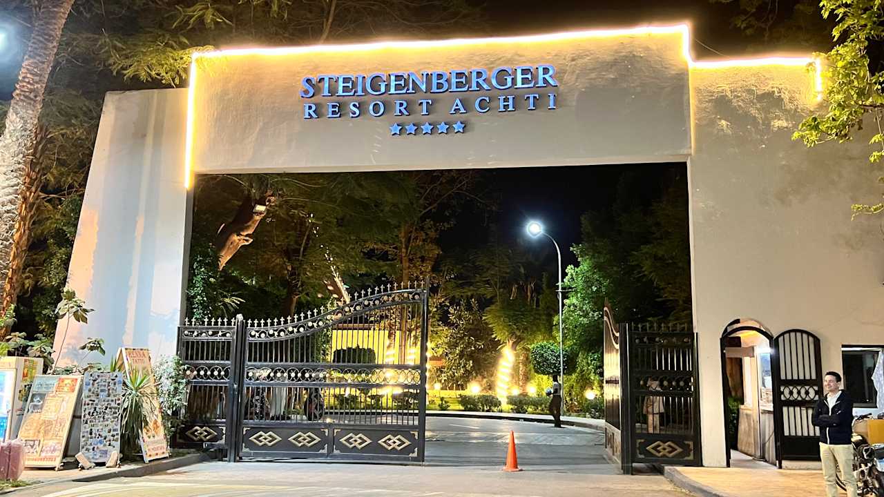 Außenansicht Steigenberger Resort Achti Luxor