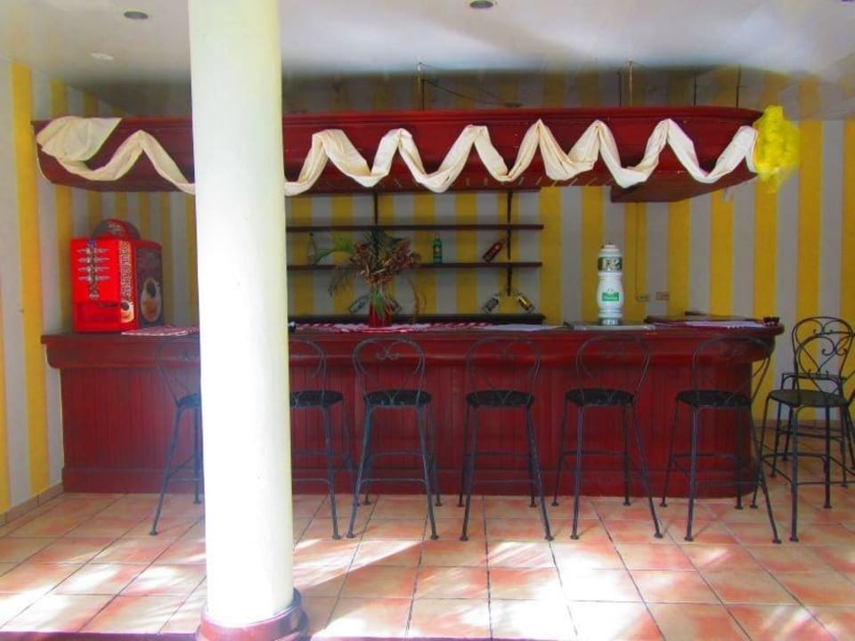 Bar beim Italienischen Rest. BelleVue Dominican Bay