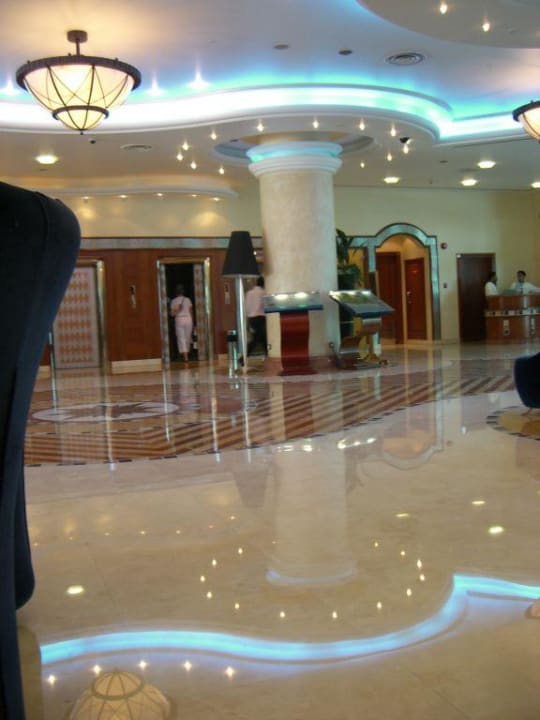 Lobby Le Meridien Mina Seyahi Beach Resort & Waterpark