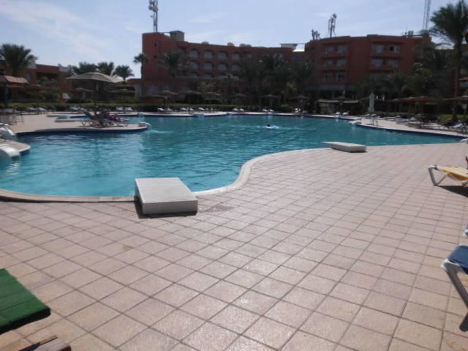 Jeder Pool mit poolbar Golden Beach Resort
