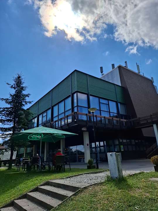 Außenansicht AHORN Waldhotel Altenberg