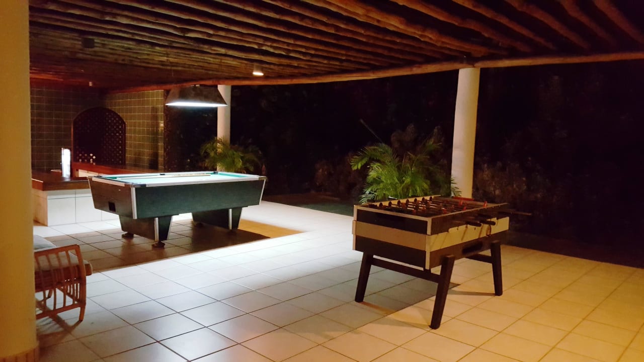 Spiele bei der Kisima Bar Hotel Traveller's Club