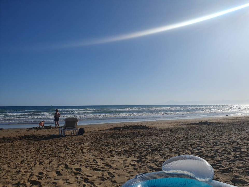 Strand Hotel Victory Resort