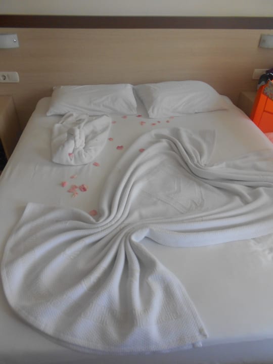 Jeden Tag anders Hotel Sirma