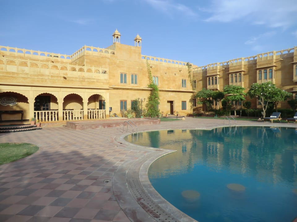 Pool Desert Tulip Hotel & Resort