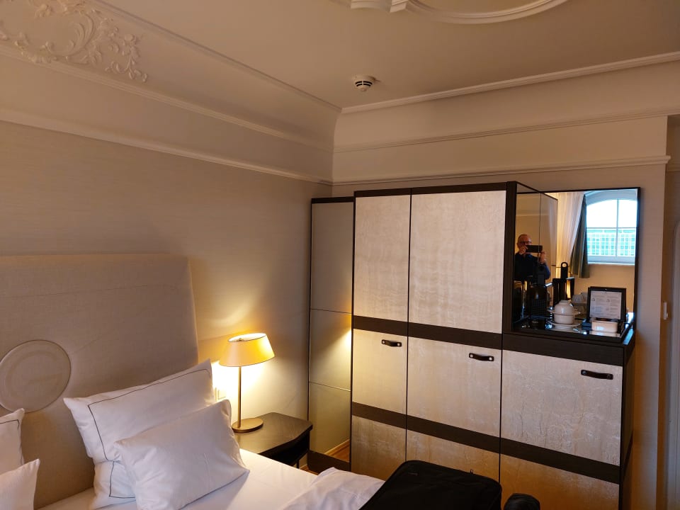 Zimmer Gewandhaus Dresden, Autograph Collection