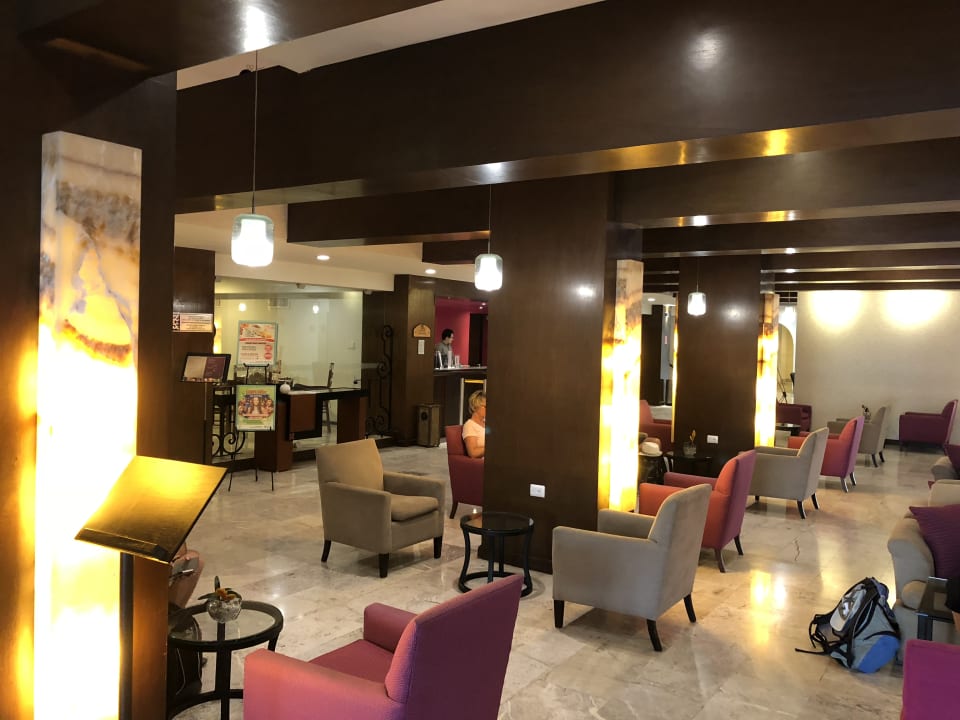 Lobby Gamma by Fiesta Inn Mérida El Castellano