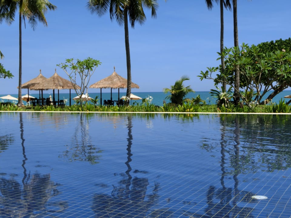 Pool mit Meerblick Kantary Beach Hotel - KHAO LAK