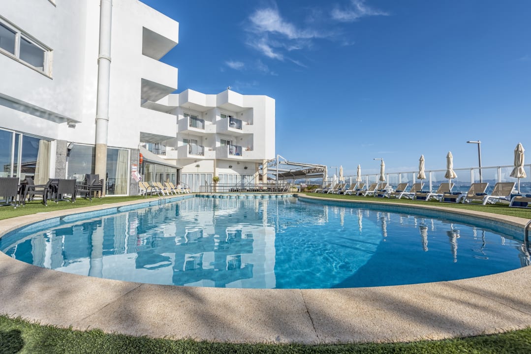 Pool THB Gran Bahía