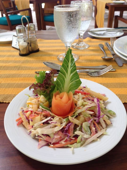 Frisch zubereiteter Salat Adaaran Select Meedhupparu Island Resort - Premium All Inclusive