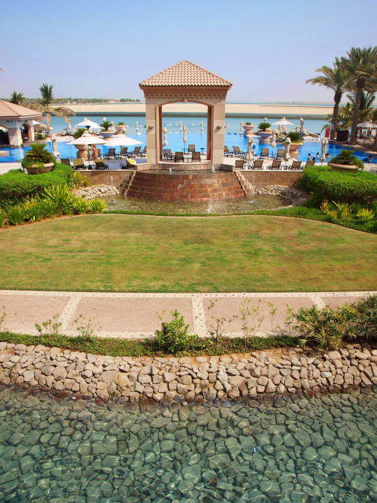 MainPool Al Raha Beach Resort & Spa