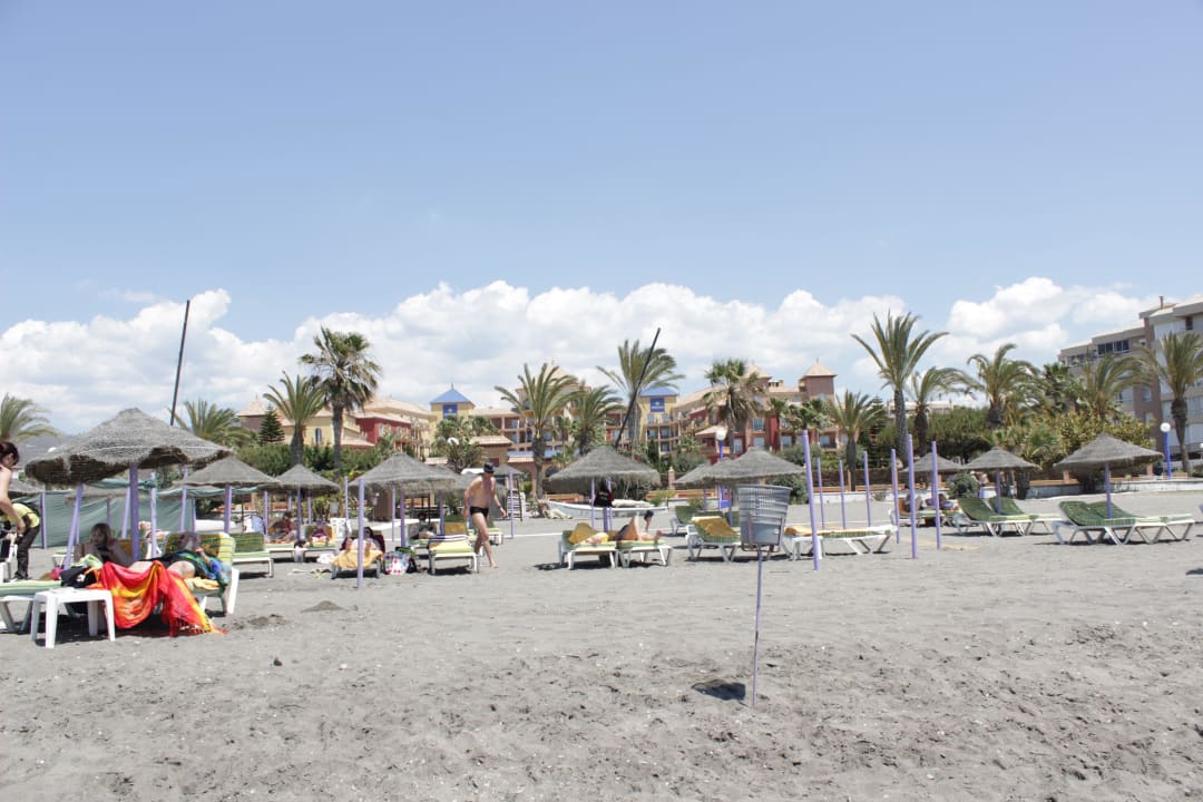 Strand mit Blick auf's Hotel Iberostar Waves Málaga Playa