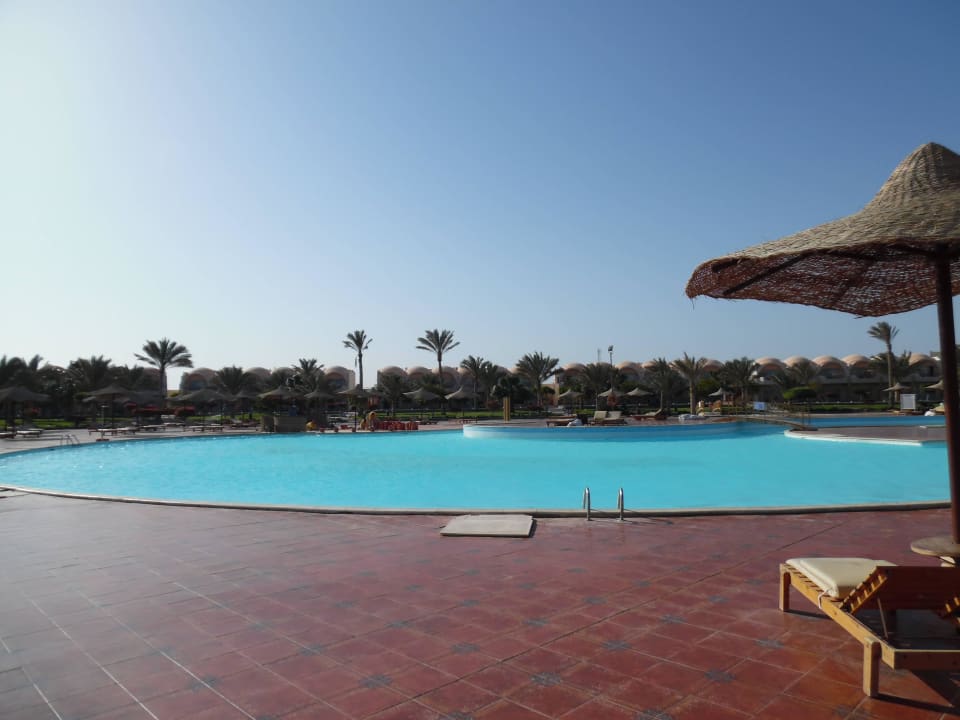 Kaltes Wasser Three Corners Sea Beach Resort