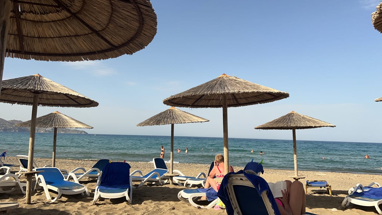 Strand Dessole Dolphin Bay Resort