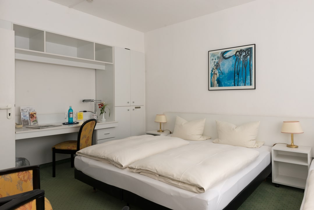 Zimmer Elbotel Rostock by Centro