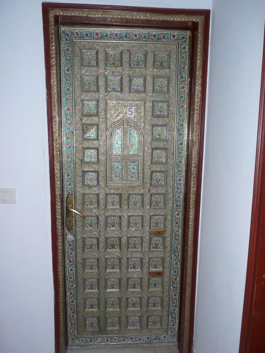 Wunderschöne Eingangstür Hotel The Orchha Resort