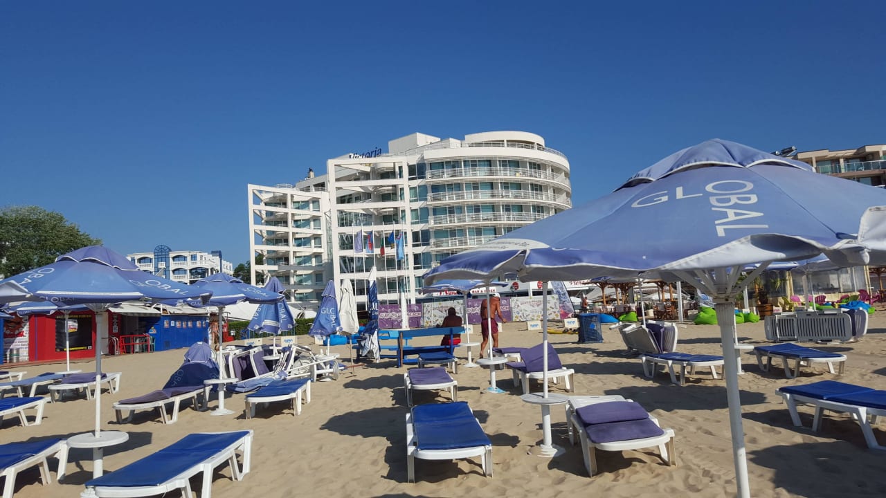 Strand Effect Grand Victoria Hotel