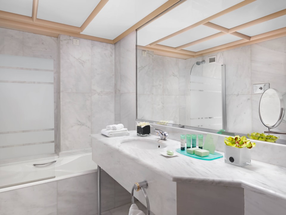 Bathroom Hotel N.J.V. Athens Plaza