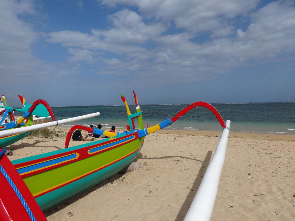 Traditionelle Boote am Strand Sudamala Resort, Sanur