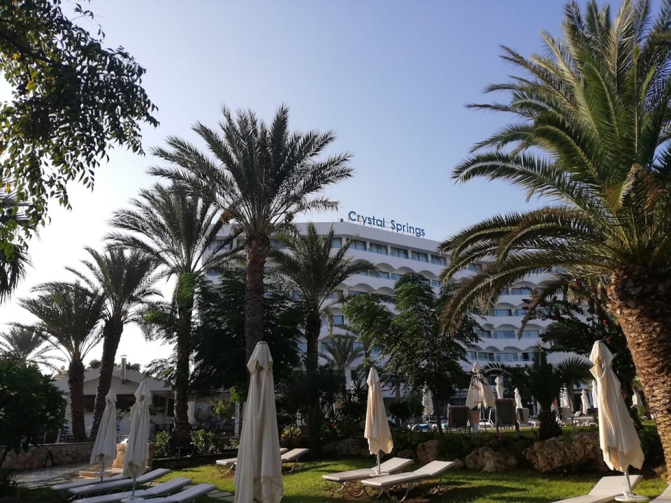 Außenansicht Crystal Springs Beach Hotel