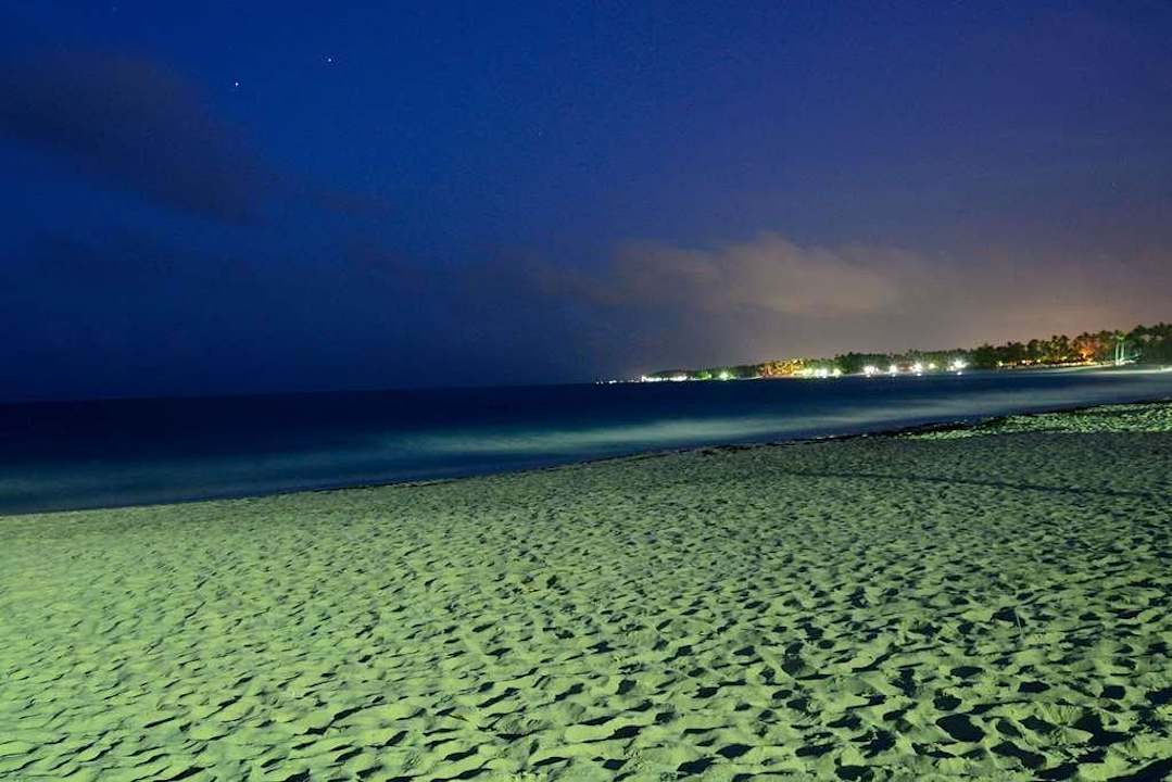 Hotelstrand bei Nacht Punta Cana Princess All Suites Resort & Spa