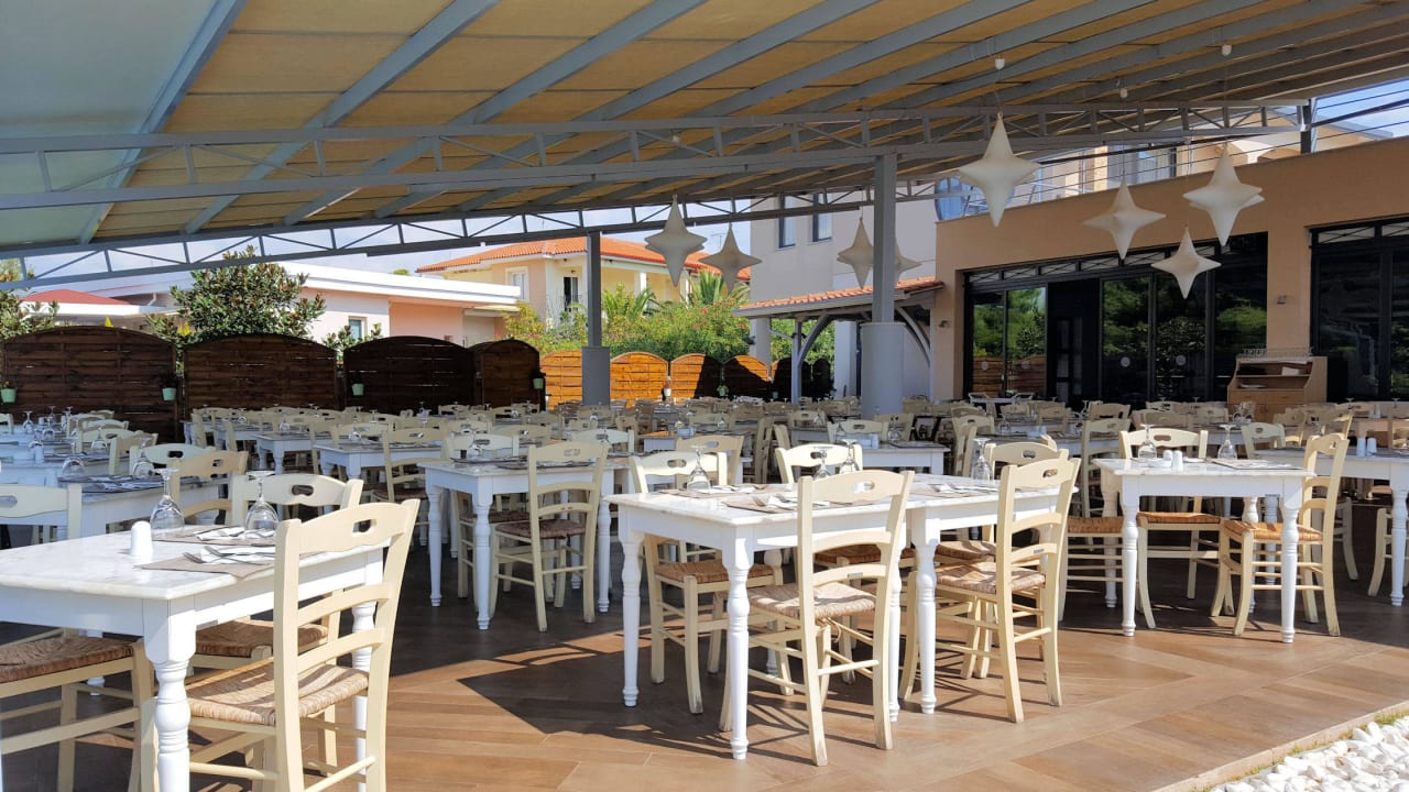 Außenterrasse des Restaurants Istion Club & Spa