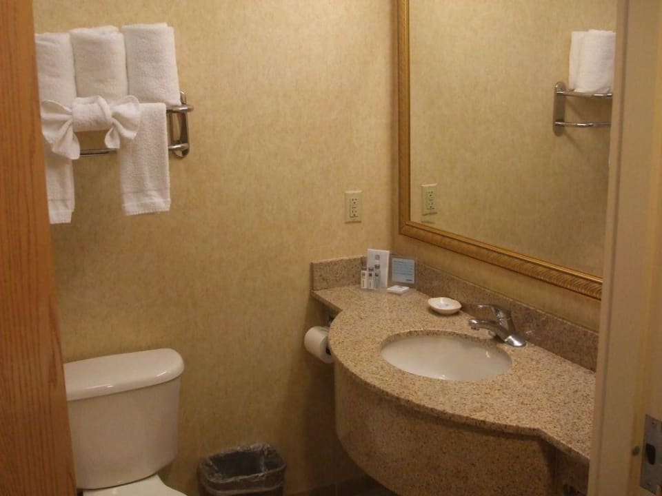 Das Bad Hotel Hampton Inn & Suites Colton