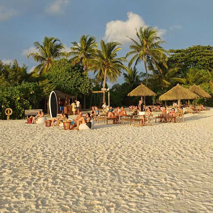 Strand Kuredu Island Resort & Spa