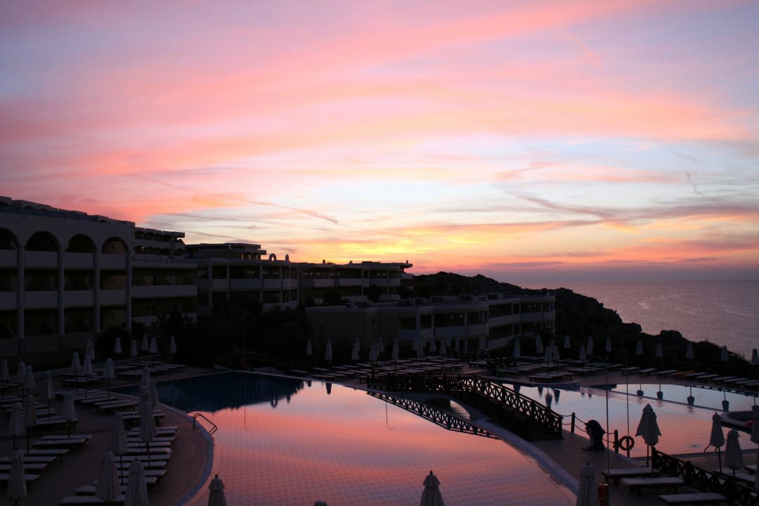 Sonnenaufgang Hotel Kalithea Horizon Royal