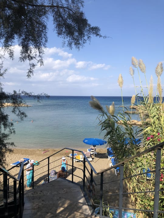 Strand Crystal Springs Beach Hotel