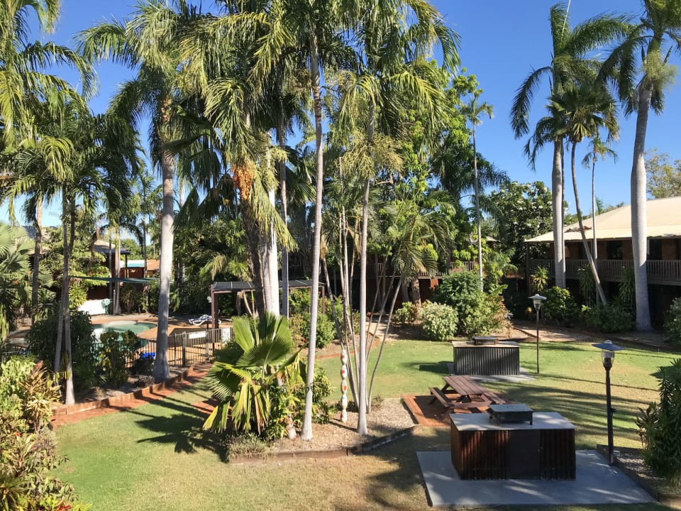 Gartenanlage Hotel Broome-Time Lodge