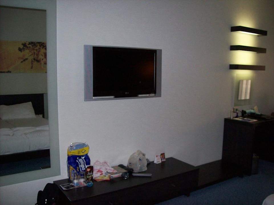 TV und Ablagefächer Limak Lara Deluxe Hotel & Resort