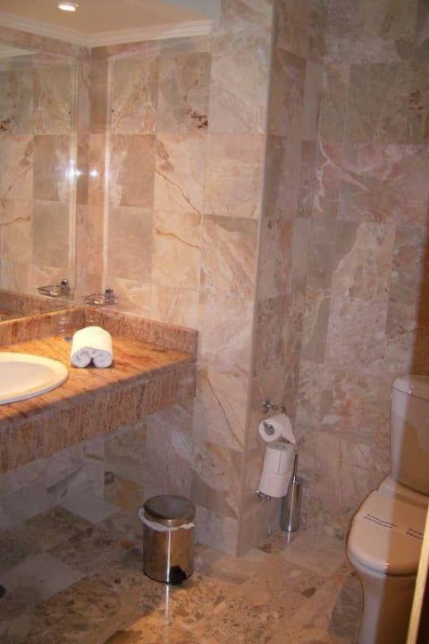 Bad Hotel Kalithea Horizon Royal