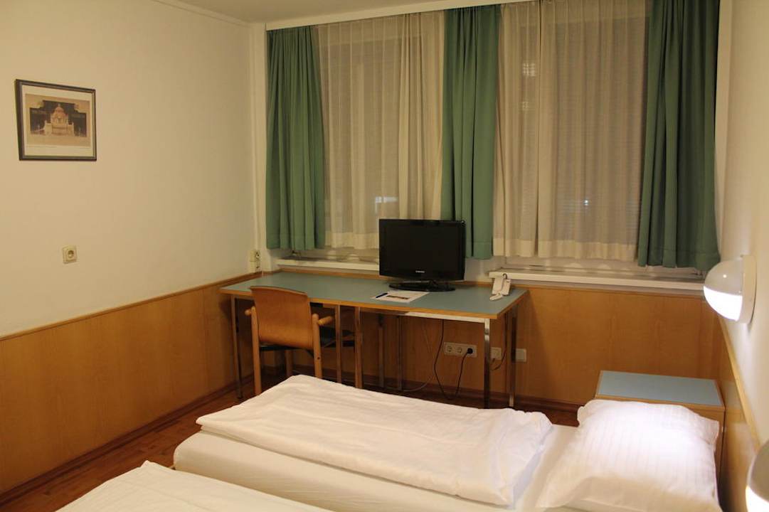 Unser Zimmer AllYouNeed Hotel Vienna2