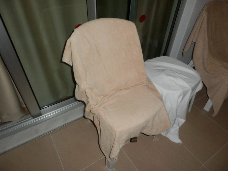 Abzocke Handtuchtausch von Strand und Pooltüchern  Dizalya Palm Garden