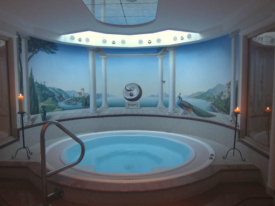 Wirlpool im Saunabereich Hotel Dornauhof