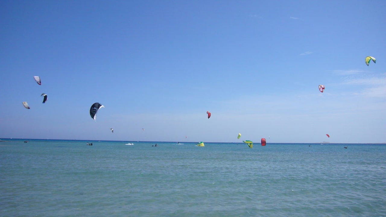 Kite-Surfer am Strand Imperial Shams Abu Soma
