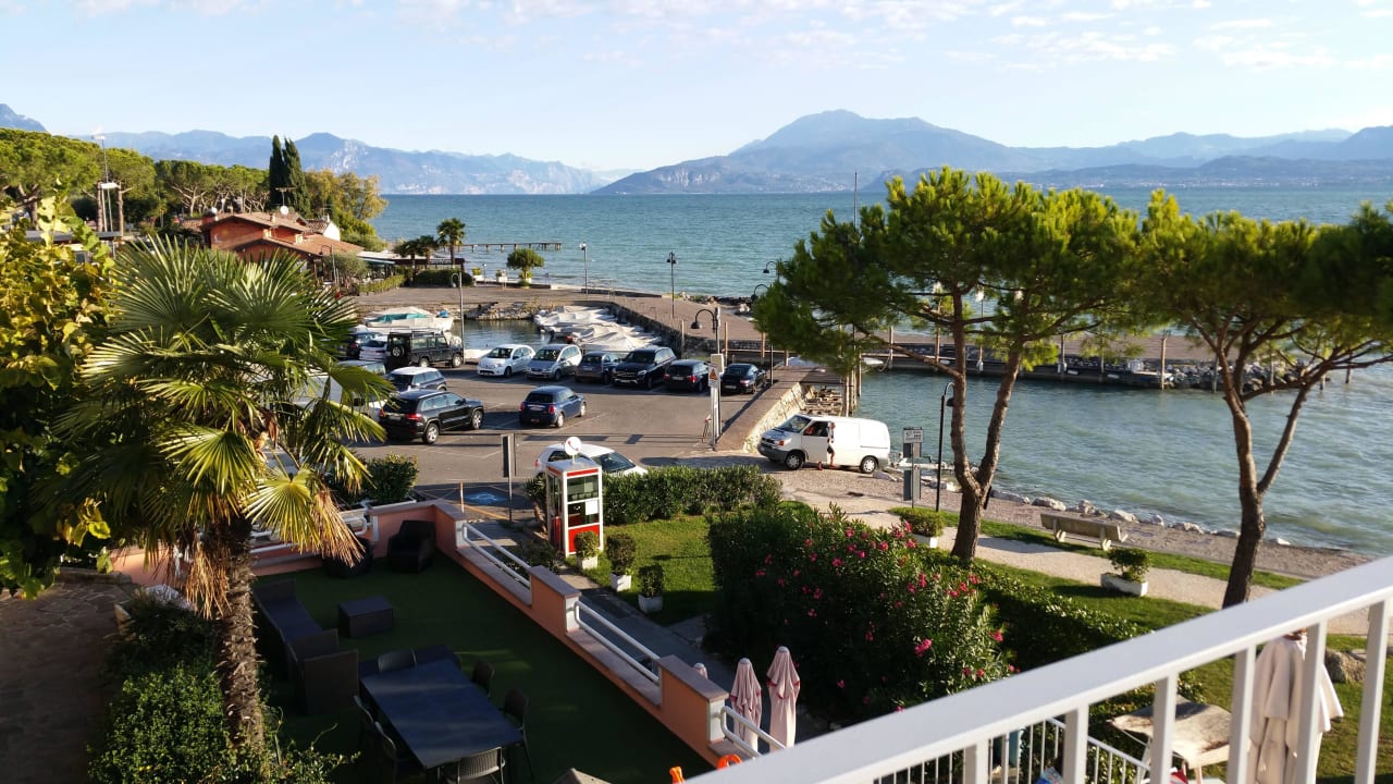 Auf der Terrasse Hotel Ca' Serena