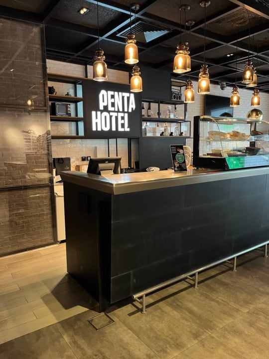 Lobby Pentahotel Hong Kong, Tuen Mun