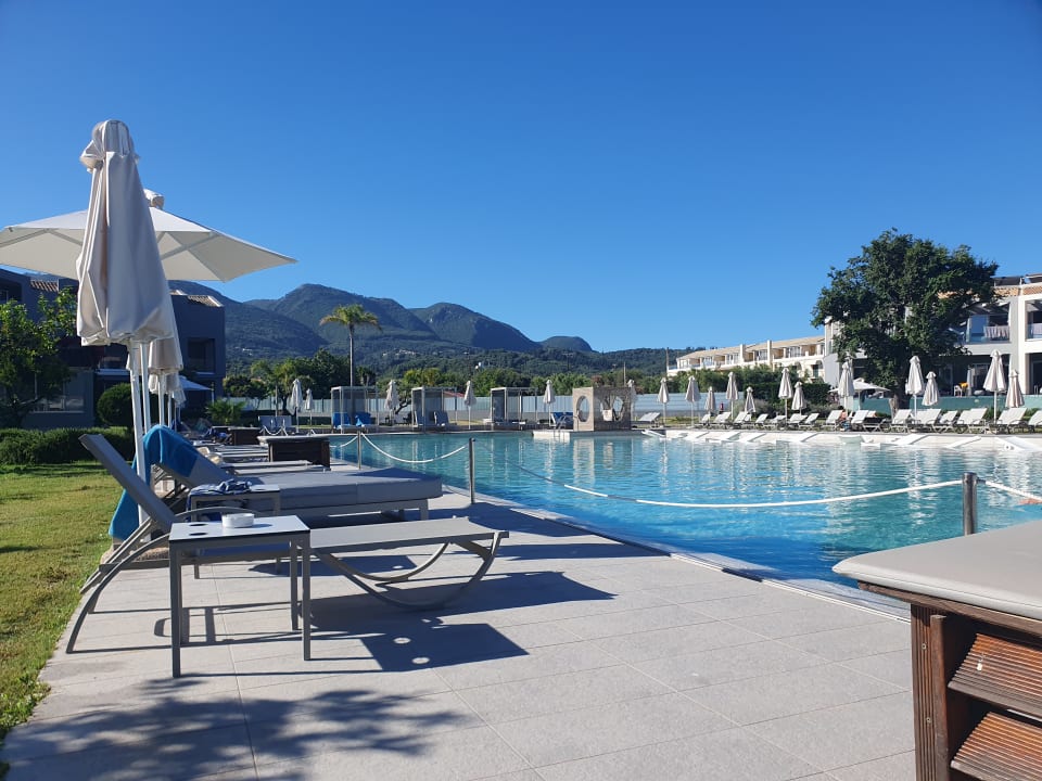 Pool Acharavi Beach Hotel