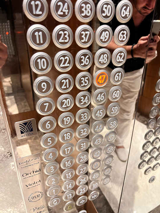 Lobby Rose Rayhaan by Rotana