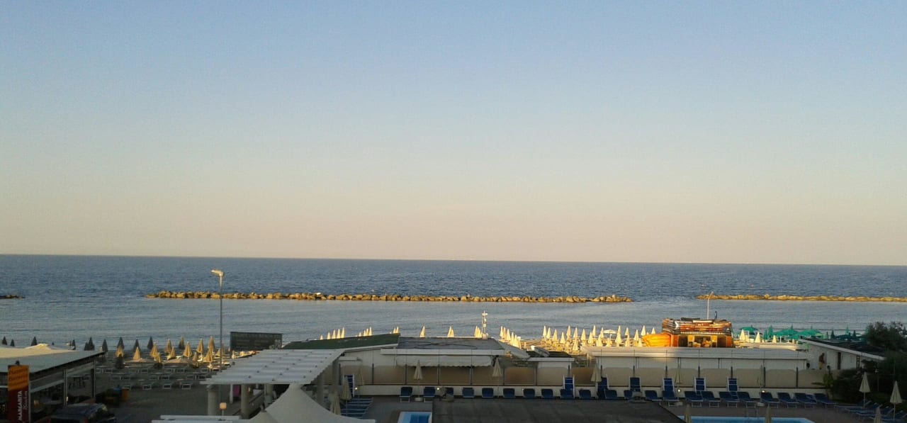 Dal vano scale piano secondo Hotel Tokio Village