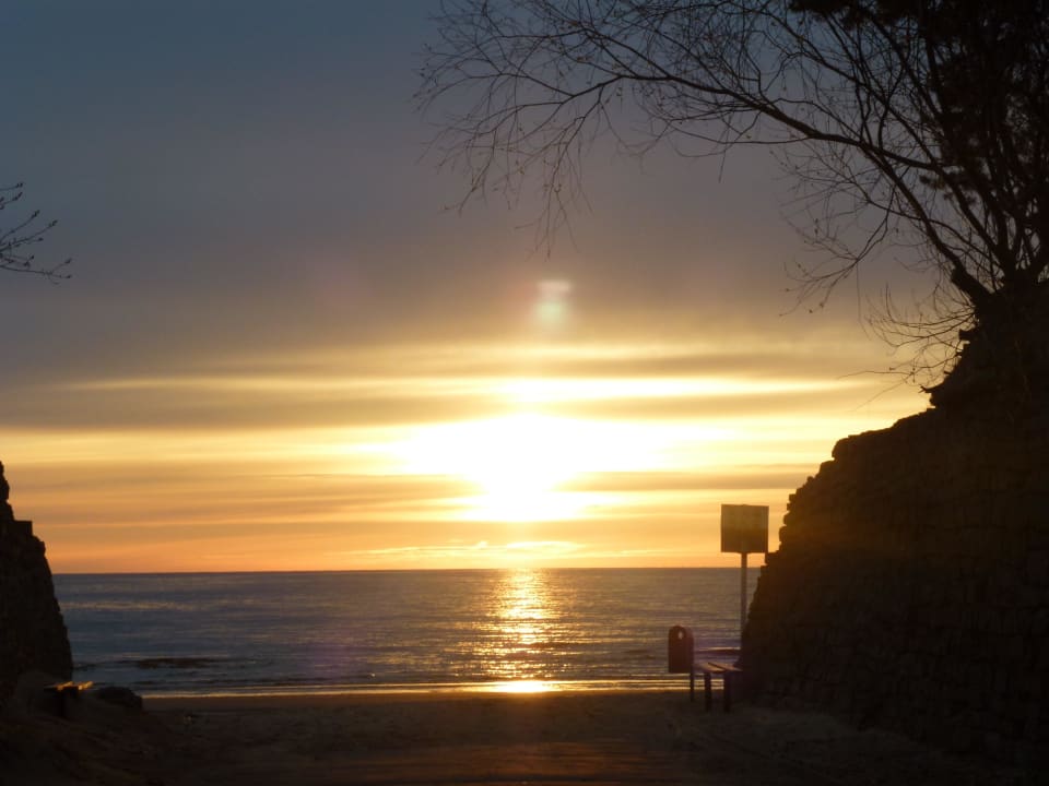 Выход к морю на закате Meresuu Spa & Hotel