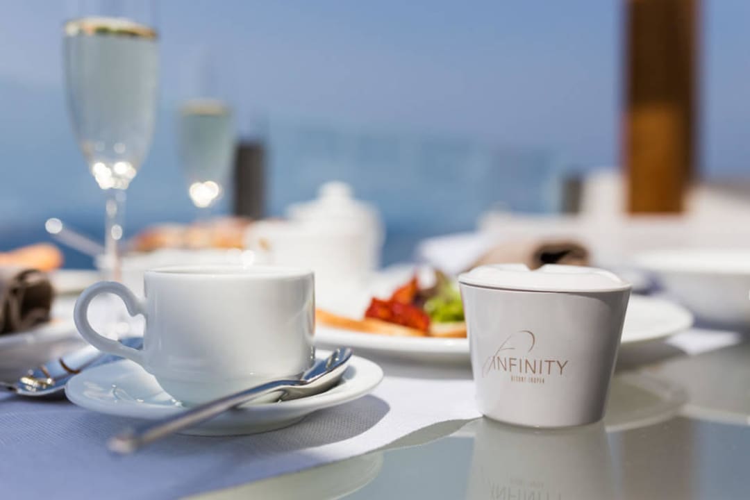 Infinity Resort Tropea breakfast    Infinity Resort Tropea