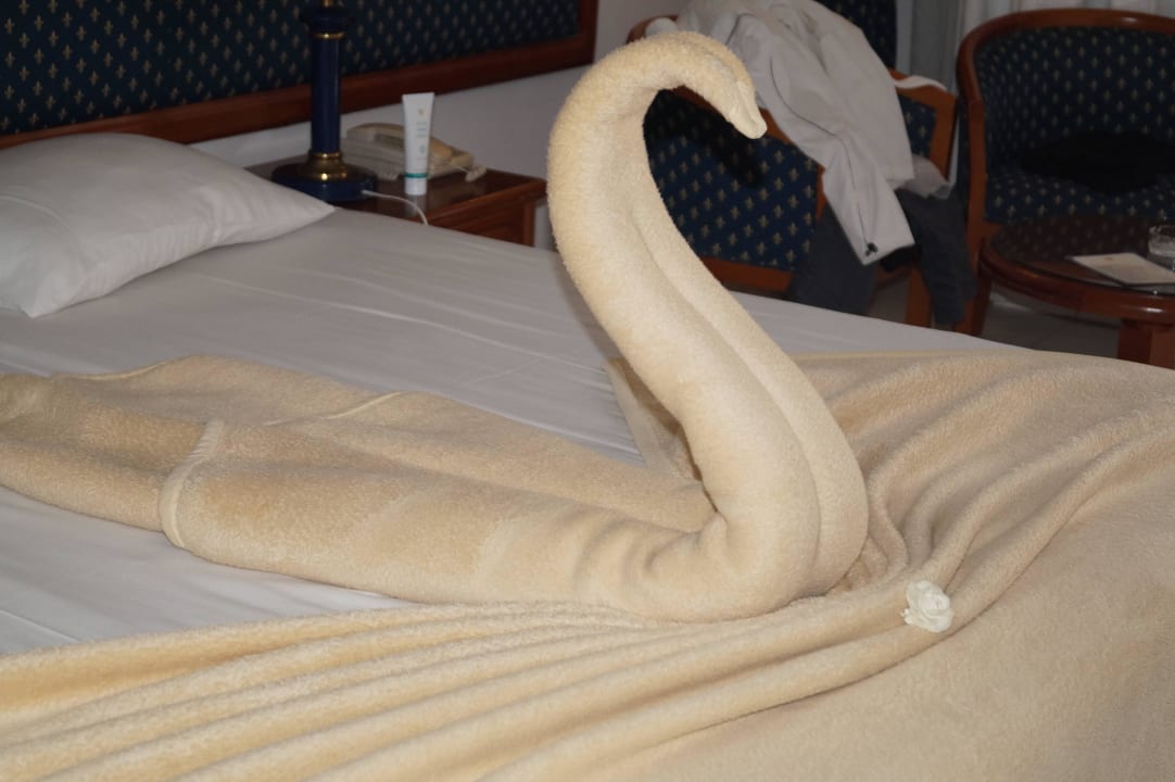 Bett wurde täglich schön gemacht Desert Rose