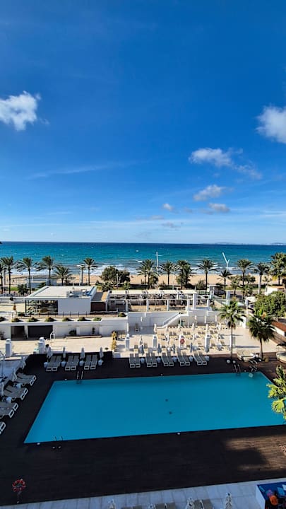 Pool Iberostar Waves Bahia de Palma